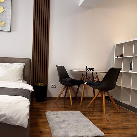 Central Studio Bucharest Bükreş Dış mekan fotoğraf