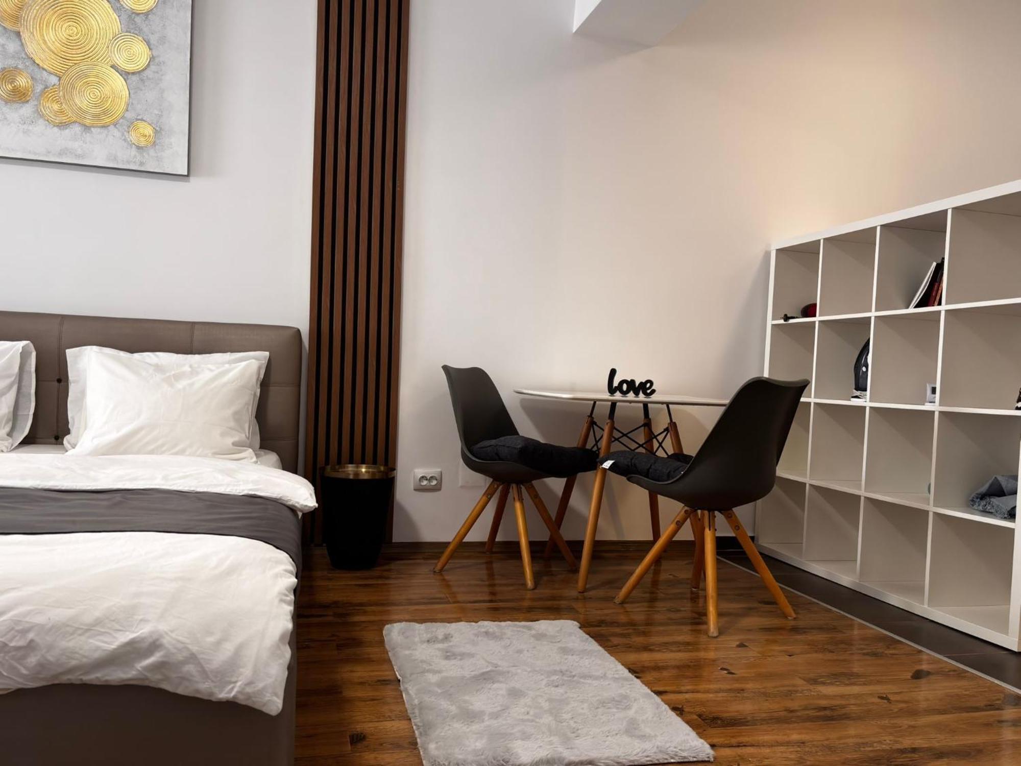 Central Studio Bucharest Bükreş Dış mekan fotoğraf